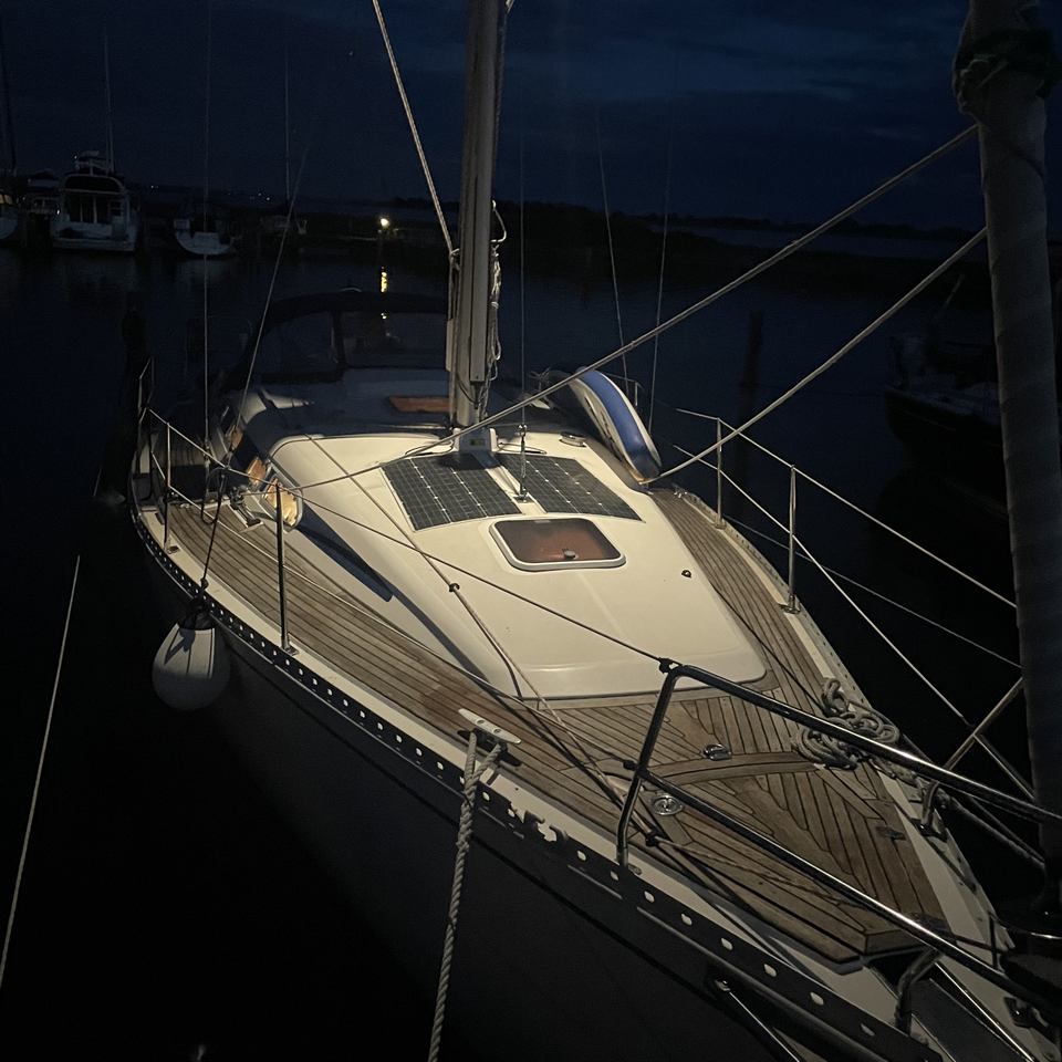 Masthead and deck LED light 3nm