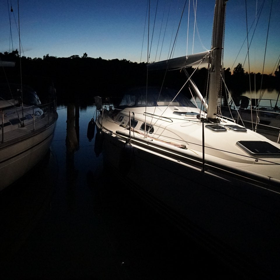 Spreader LED light 16x25°